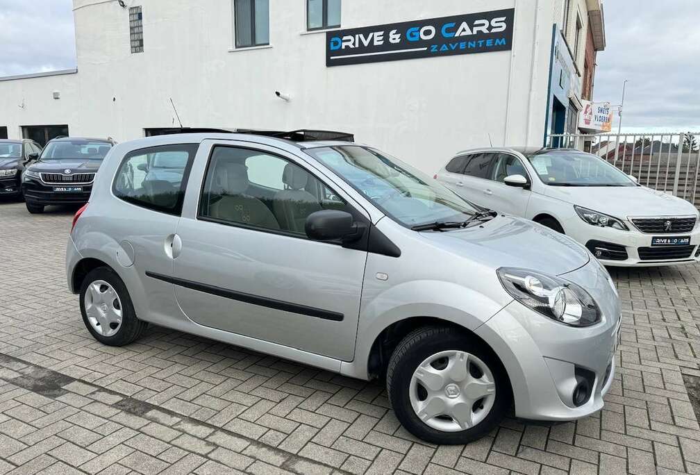 Renault 1.2i Benzine - Panorama dak ** 1 JAAR GARANTIE **