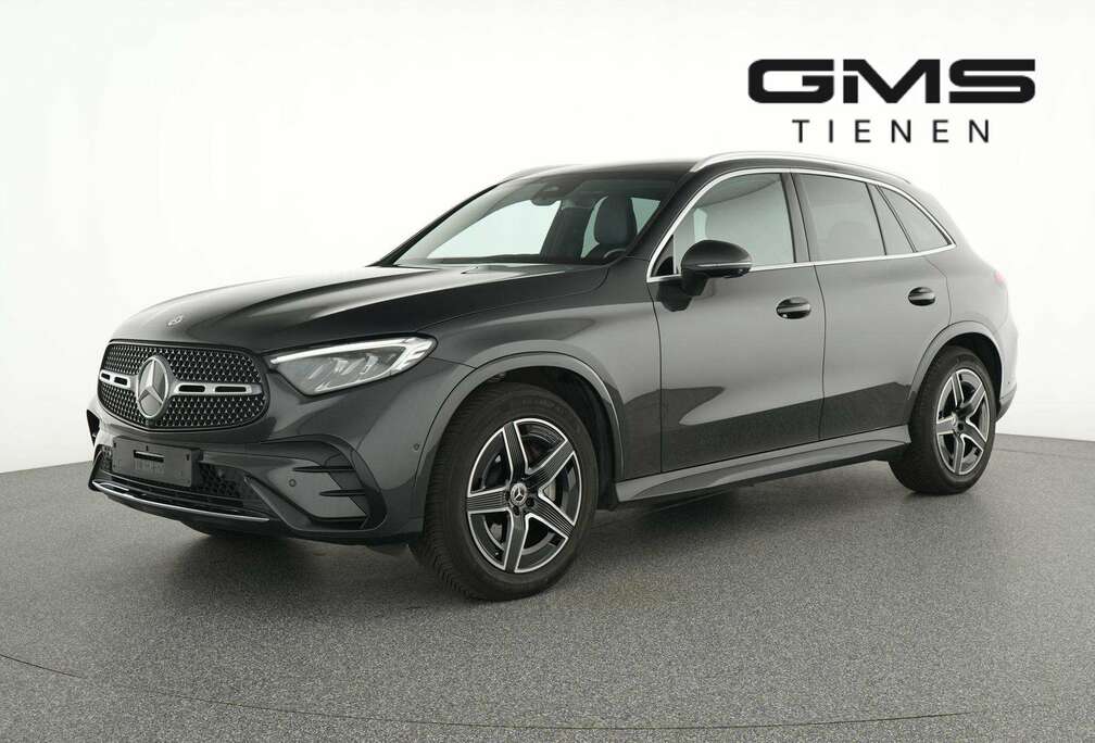 Mercedes-Benz 4MATIC AMG Line