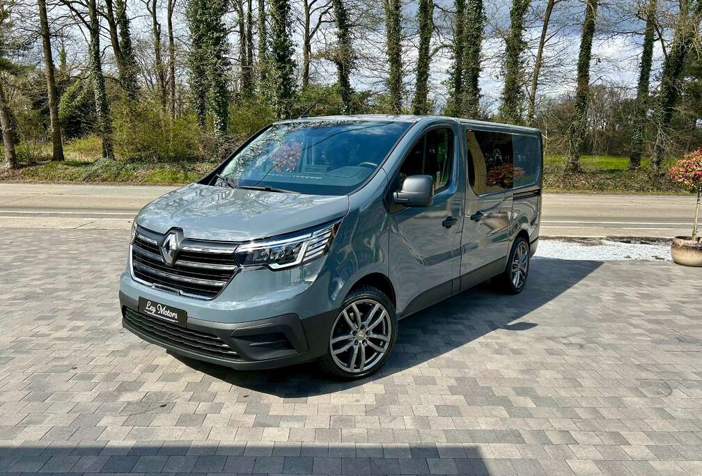 Renault AUTOMAAT  6 ZIT  DUBBEL CABINE