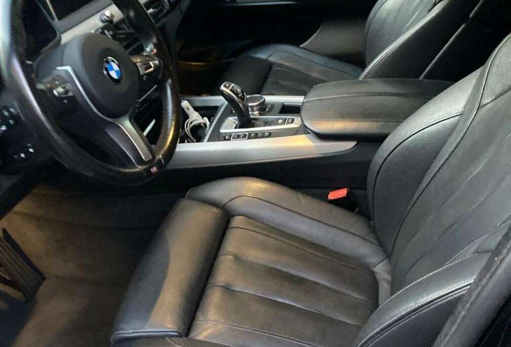 BMW xDrive30d Pack M , 7 Pl , Full Option