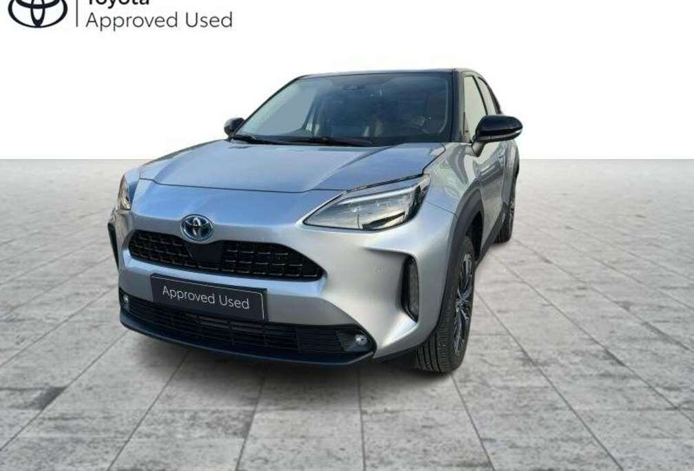 Toyota Elegant Bi-Tone