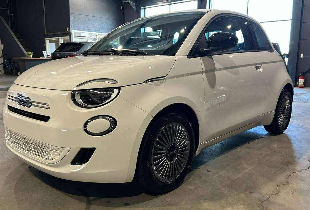 Fiat 1.0i MHEV Icon Hybrid - Nieuw 8 km! - 2x! ook in groen!