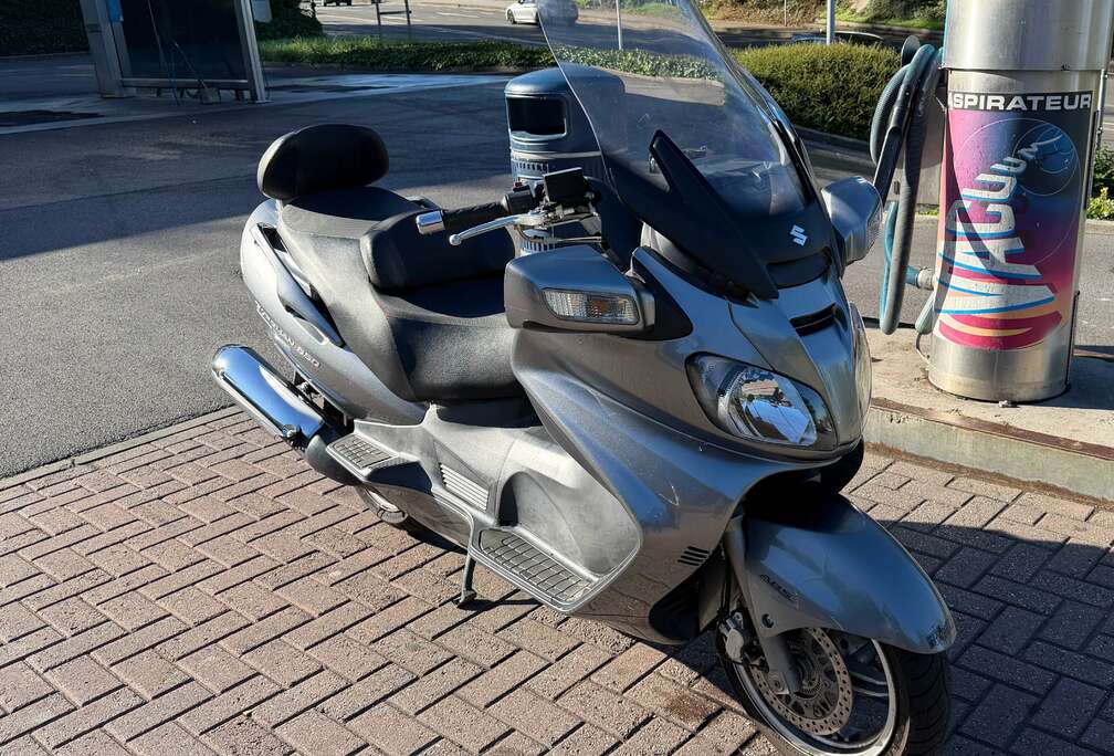 Suzuki Executive
