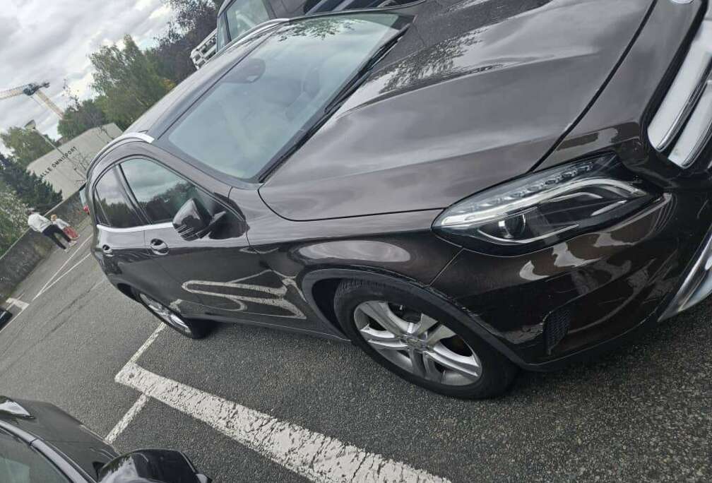 Mercedes-Benz d 4-Matic Activity Edition