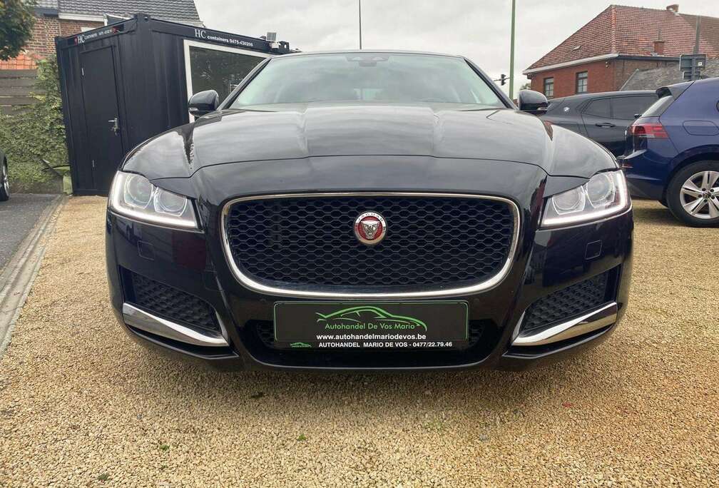 Jaguar XF 2.0 Turbo
