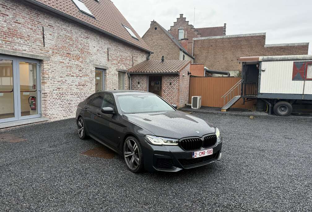 BMW 520iA MHEV
