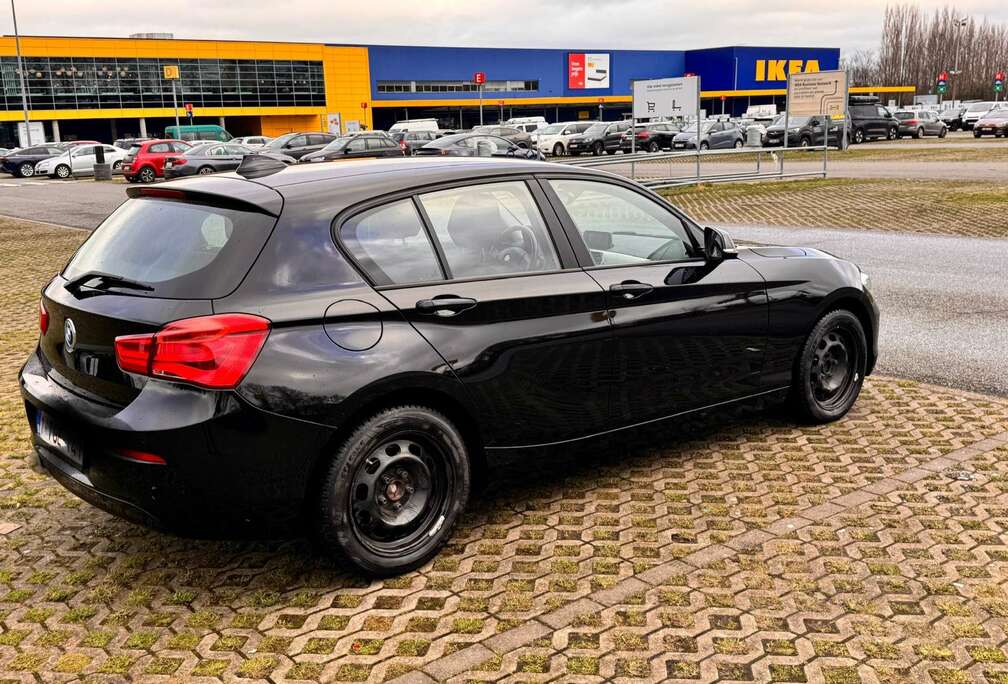 BMW BMW 118i - Avec pneux hiver / ete (jantes M)