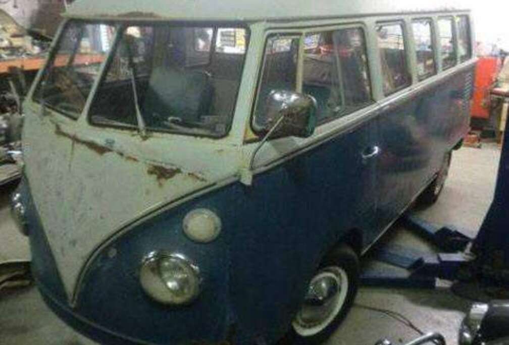 Volkswagen 13 window walkthrough