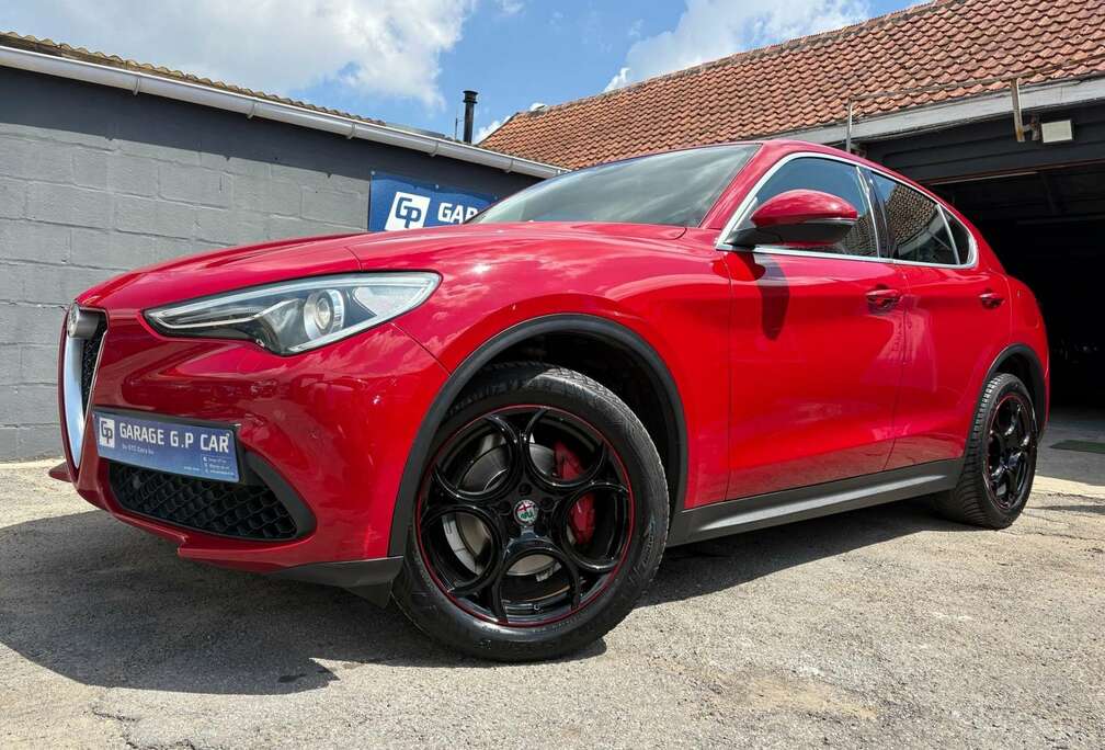 Alfa Romeo 2.0T Q4 First Edition Plus   NAVI  CAMERA