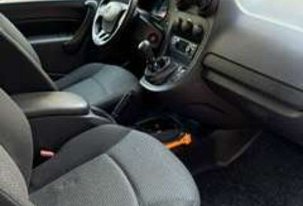 Mercedes-Benz 111 CDI Mixto BlueEFFICIENCY extralang