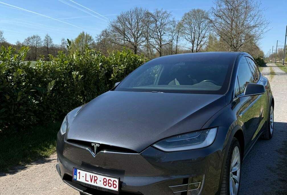 Tesla 75D