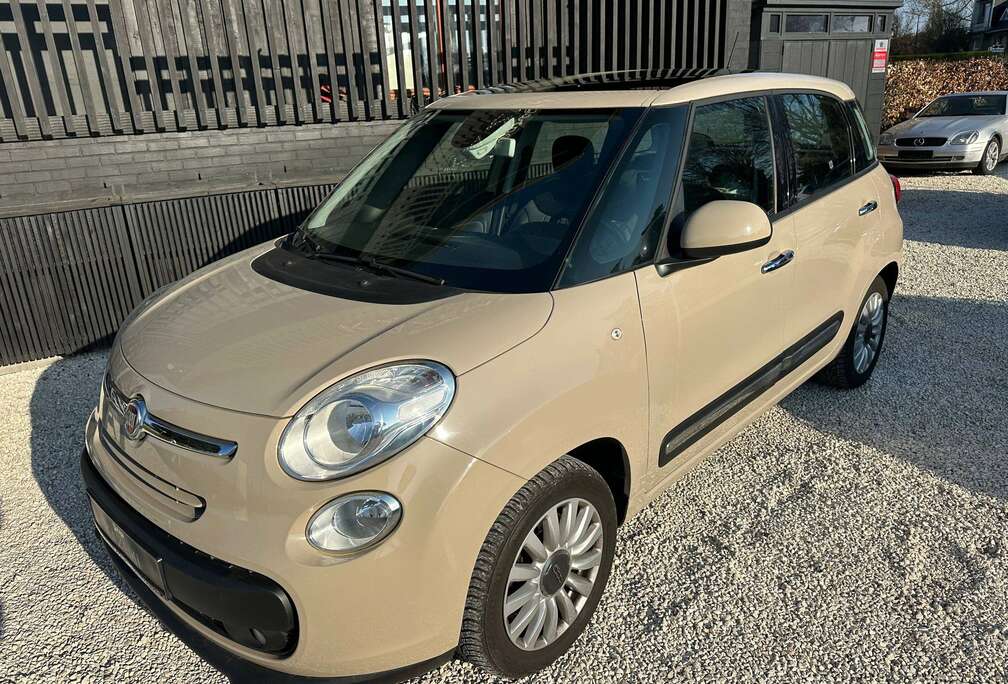 Fiat 500L Living 1.4  * TOIT PANO  *