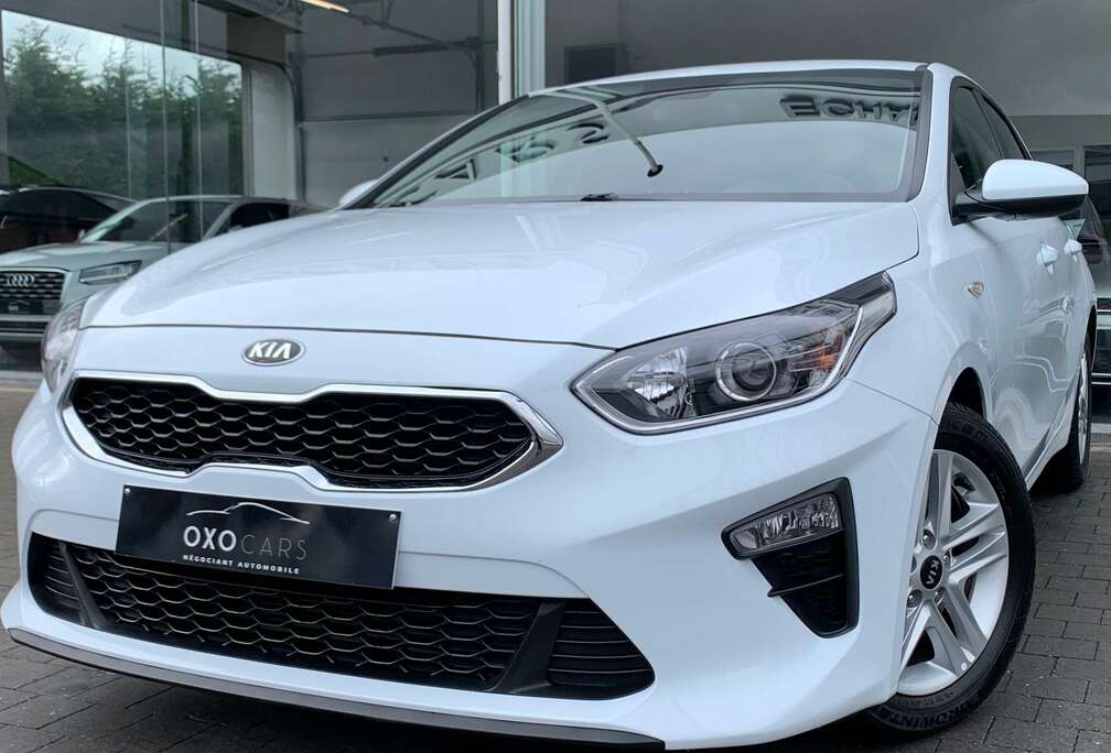 Kia 1.0T-GDI / CarPlay / Camera / Cruise / Lane Assist