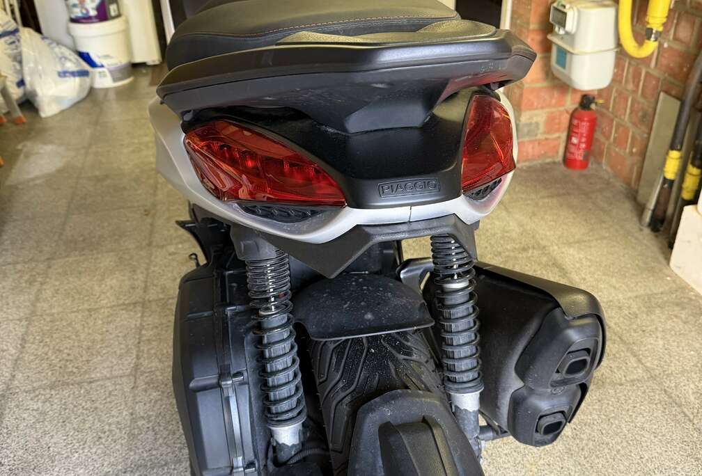 Piaggio S