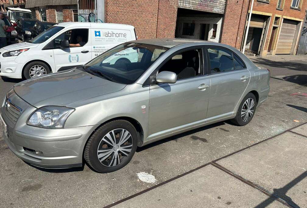 Toyota 1.8 . 16v Linea Sol
