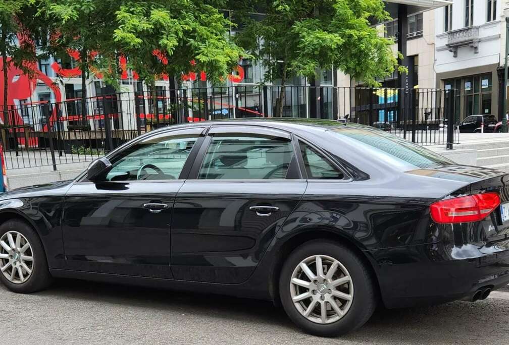 Audi A4 1.8 TFSI AUTOMAT NAV PDC TEL PRIX SANS CT