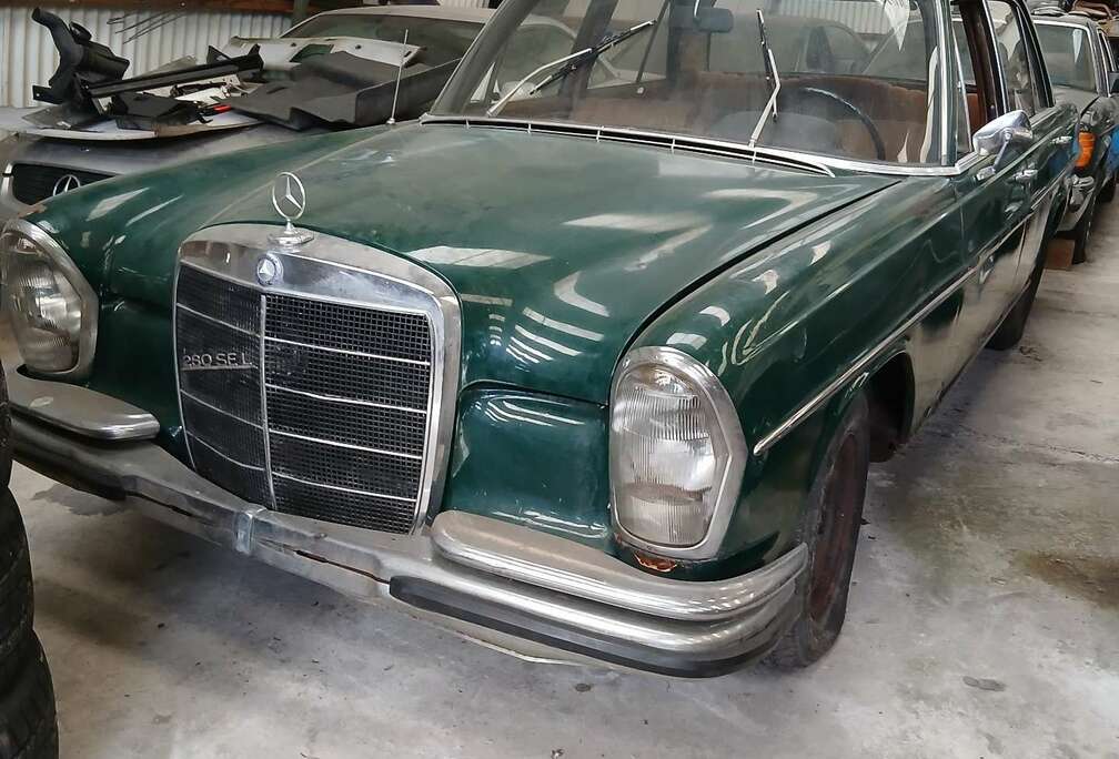 Mercedes-Benz 280 se