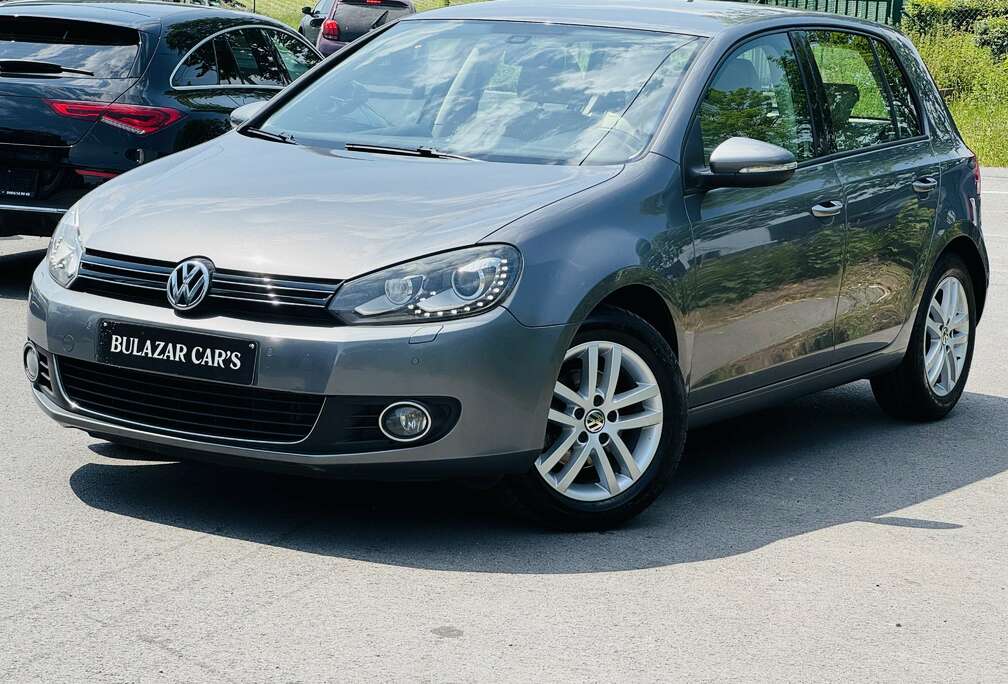 Volkswagen Golf 1.6 CR TDi Highline DSG*XENON*1 ER MAIN*CARNET*NAVI*GARANTIE 12 MOIS