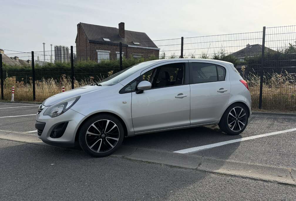 Opel 1.3 CDTi Ultimate Edition DPF