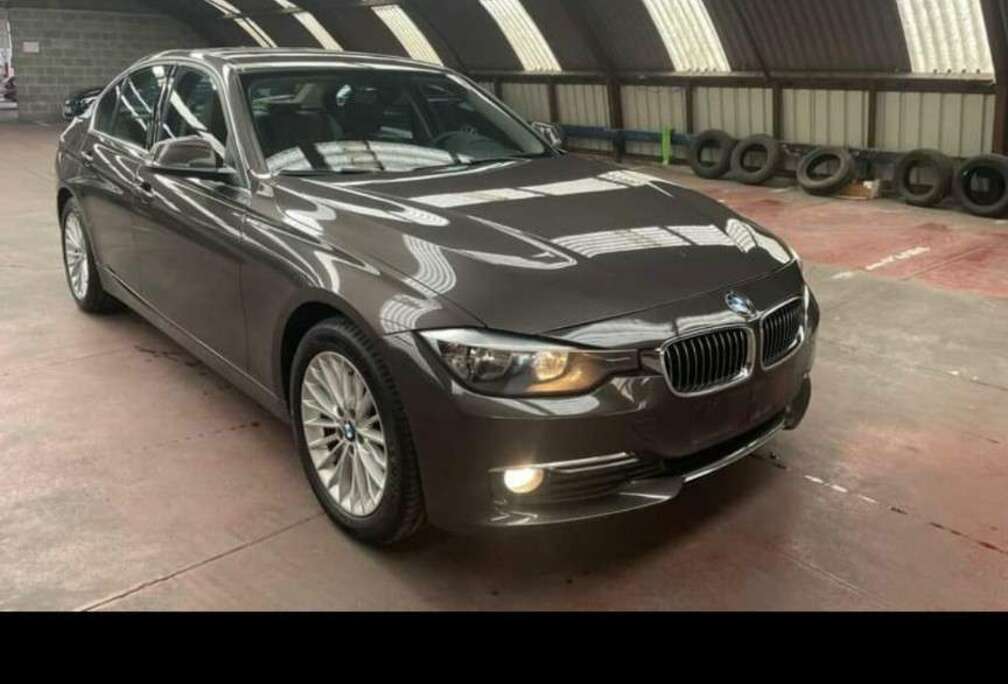 BMW 318d 143 ch Luxury