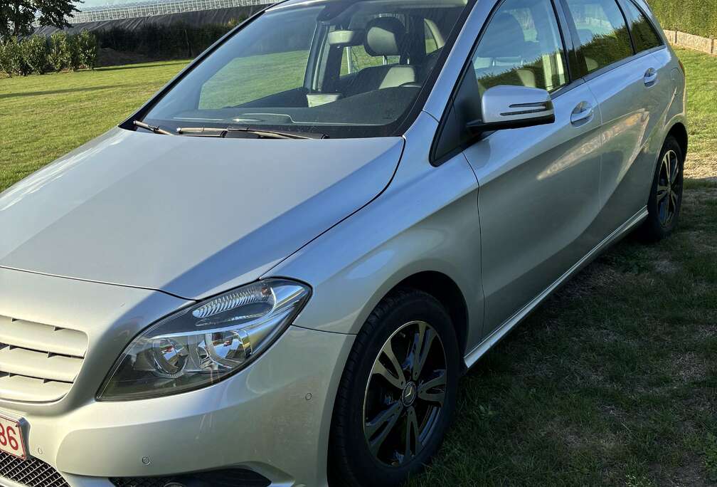 Mercedes-Benz M212M2