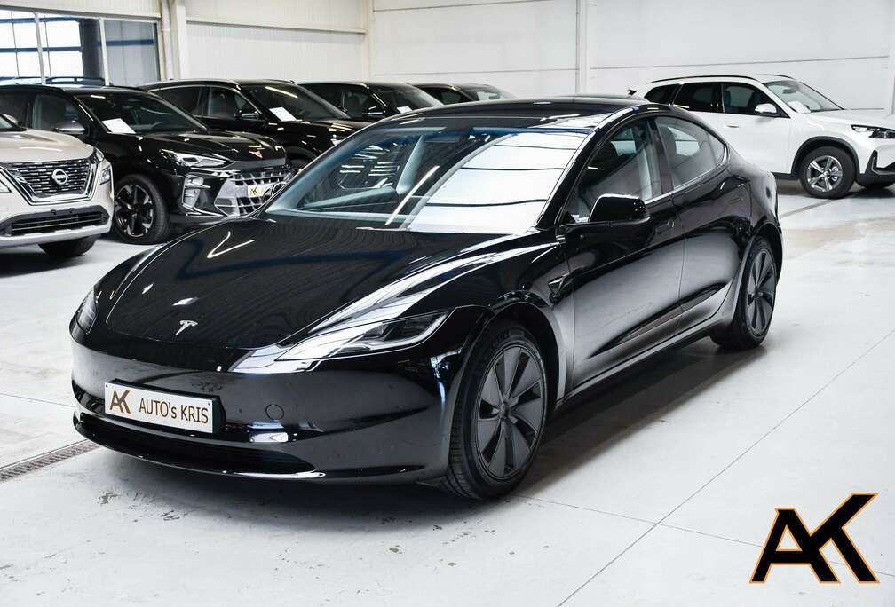 Tesla Model 3 Highland 55 kWh Standard Plus - NAVI / CAMERA / PANO