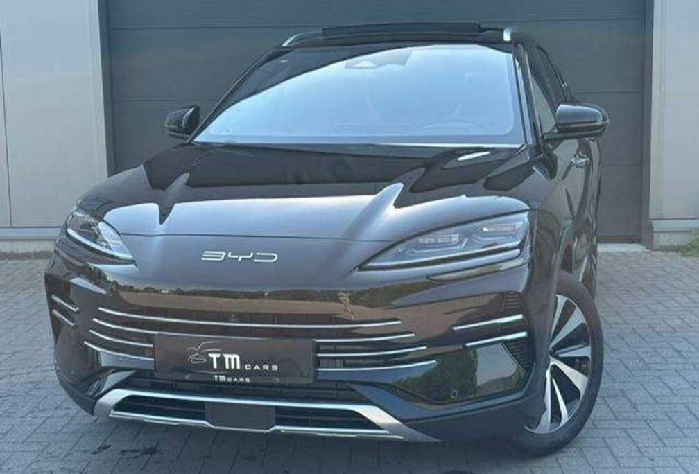 BYD 2 stuks: Zwart en zwart en zwart/bruin interieur