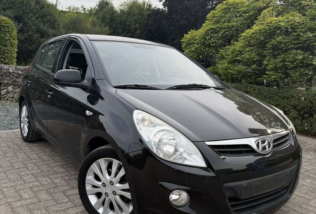 Hyundai 1.4i Lounge
