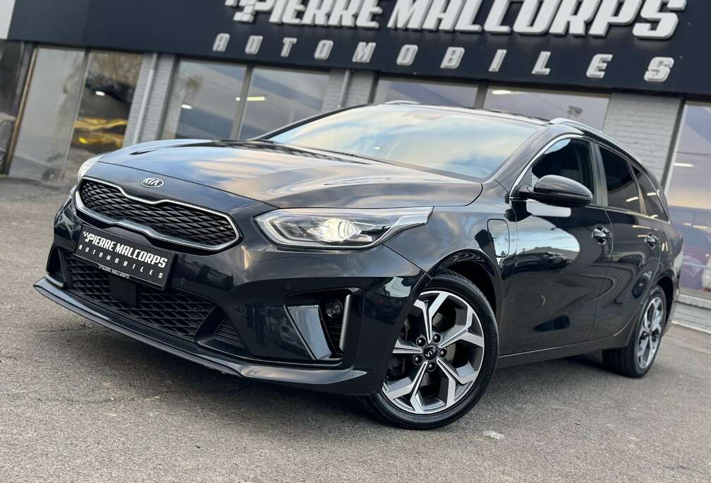 Kia SENSE 1.6 GDI PHEV DCT / NAV / CARPLAY / ACC / LED