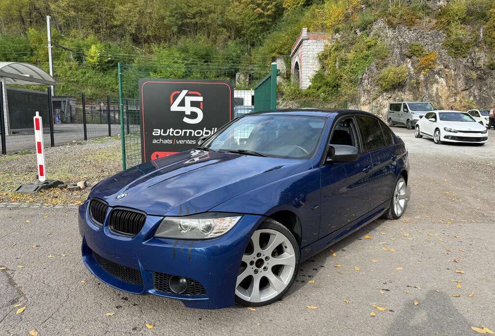 BMW 318i pack m / interieur alcantara