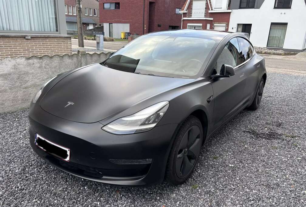 Tesla Mat Zwart Standard Plus RWD met trekhaak
