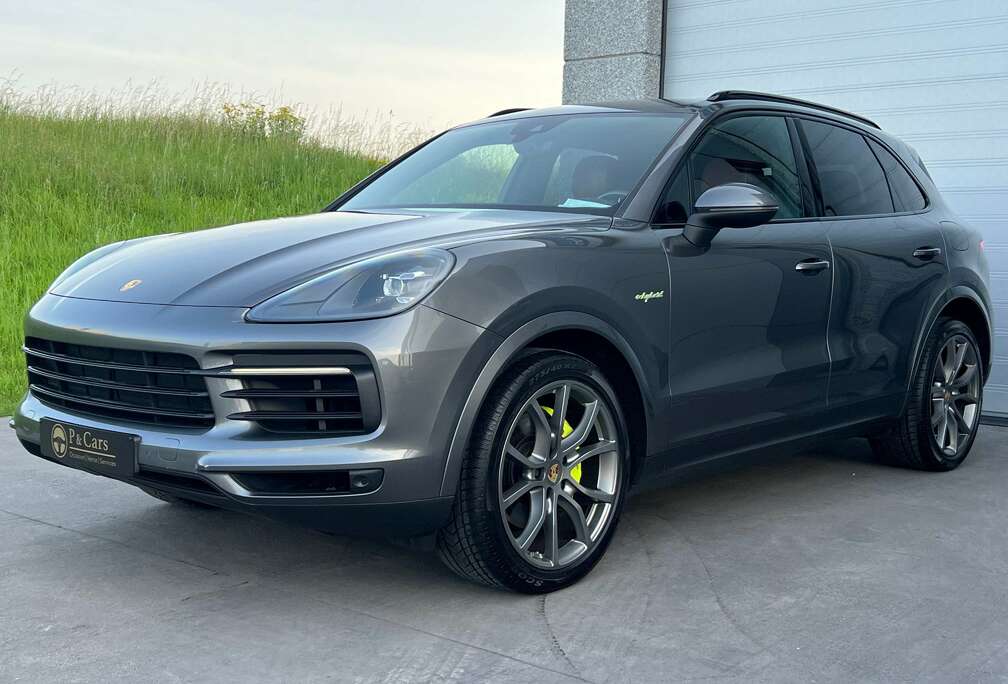 Porsche 3.0i V6 PHEV Tiptronic S