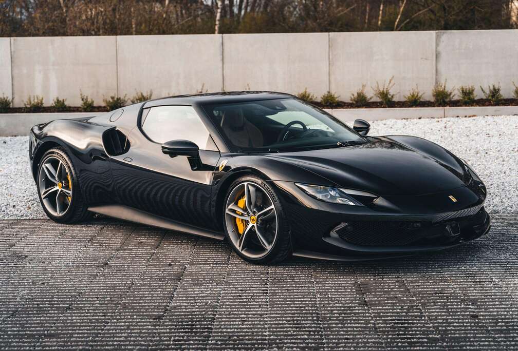 Ferrari NEW / Nero Daytona / P. Display / Hea&Vent Seats