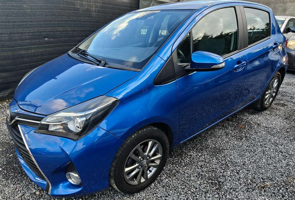 Toyota Yaris 1.33i camera 93000 km prêt à immatriculé