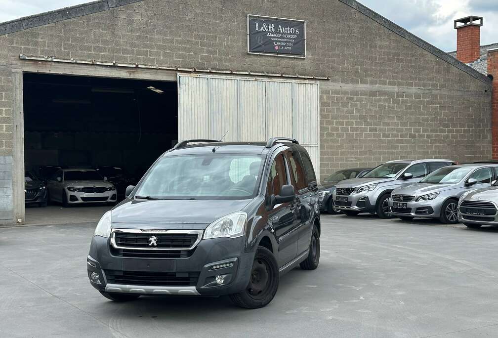 Peugeot 1,2cc 110 Pk / CC / Apple CarPlay / Airco / Garantie