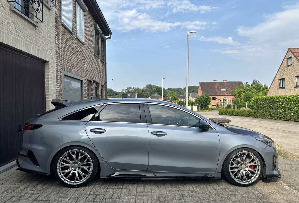 Kia GT 1.6 T-GDi DCT ISG