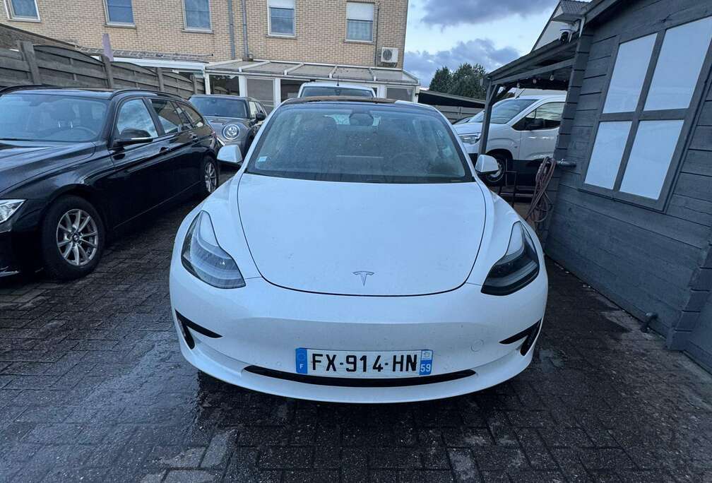 Tesla Model 3 44 kWh Standard Plus