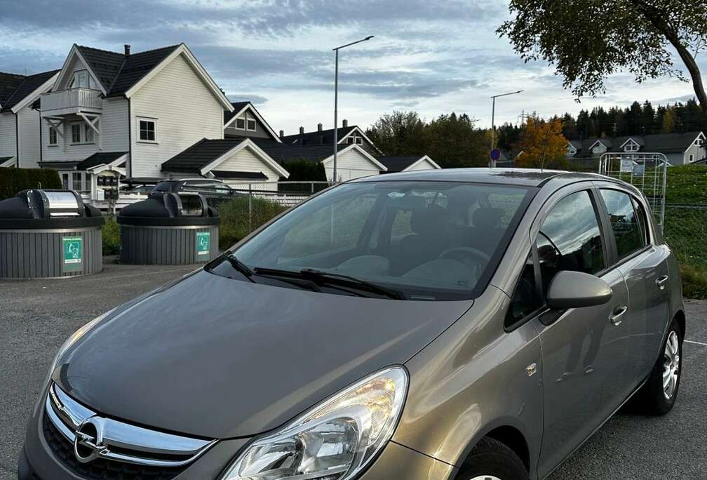 Opel 1.2 Twinport Cosmo