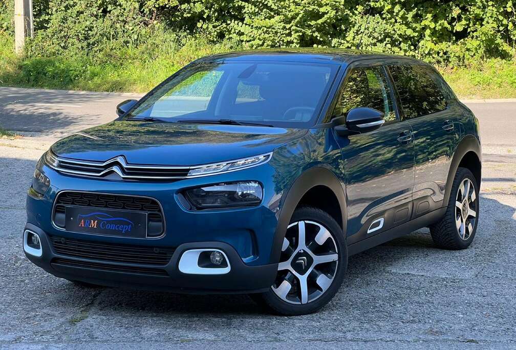 Citroen 1.2 essence Shine AUTOMATIQUE pano/Caméra/Navi