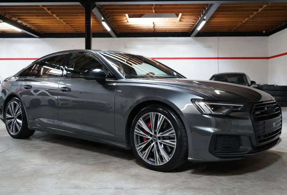 Audi 55 TFSIe Quattro S-Line