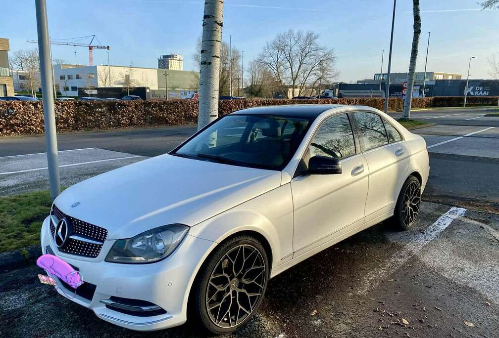 Mercedes-Benz (BlueEFFICIENCY) 7G-TRONIC Avantgarde