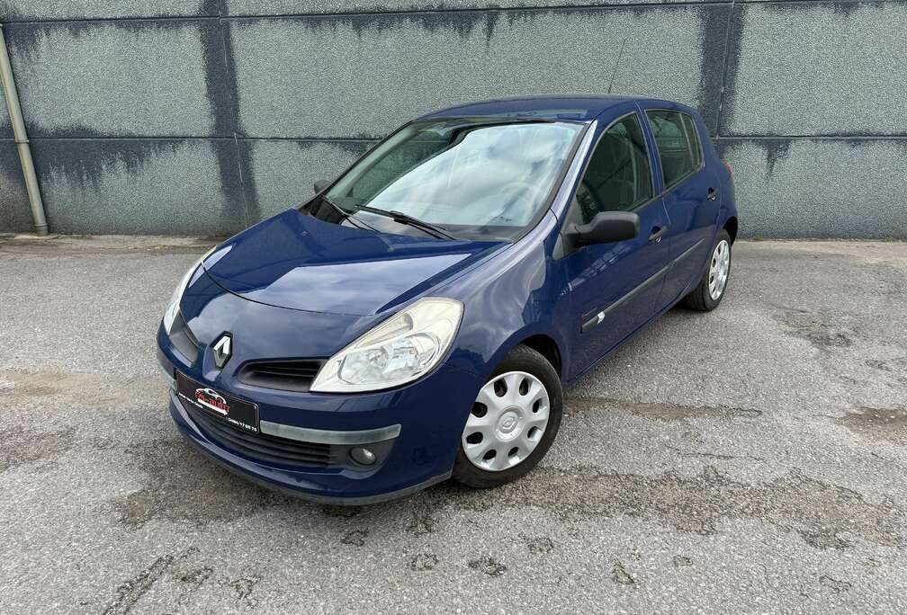 Renault 1.5 dCi * 5 PORTES *