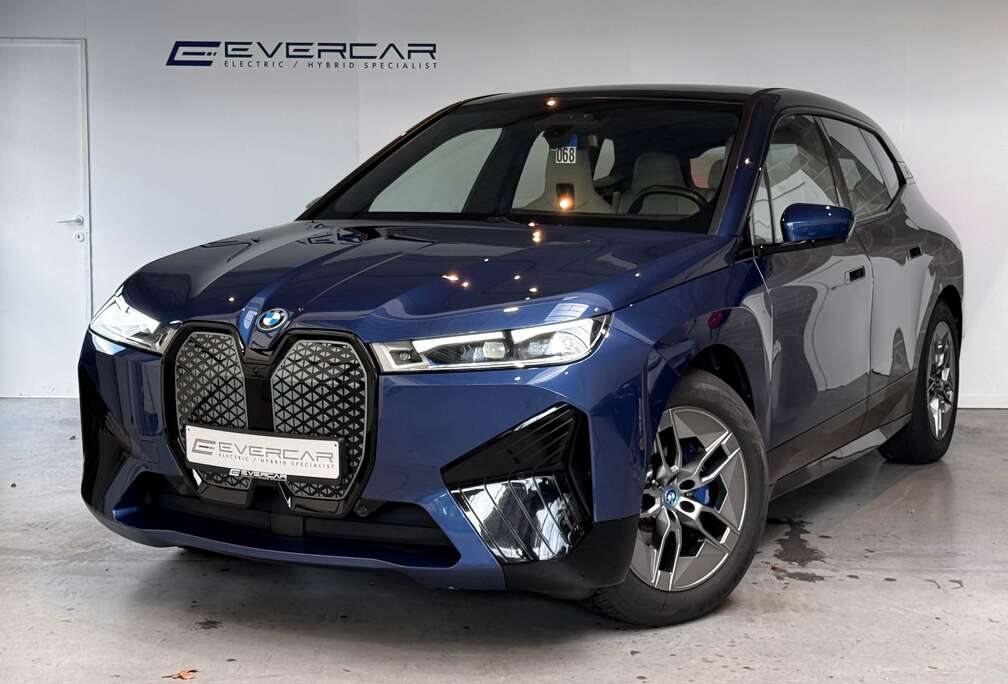 BMW iX 111.5 kWh xDrive50  **TOWHOOK*PANO*LEATHER**