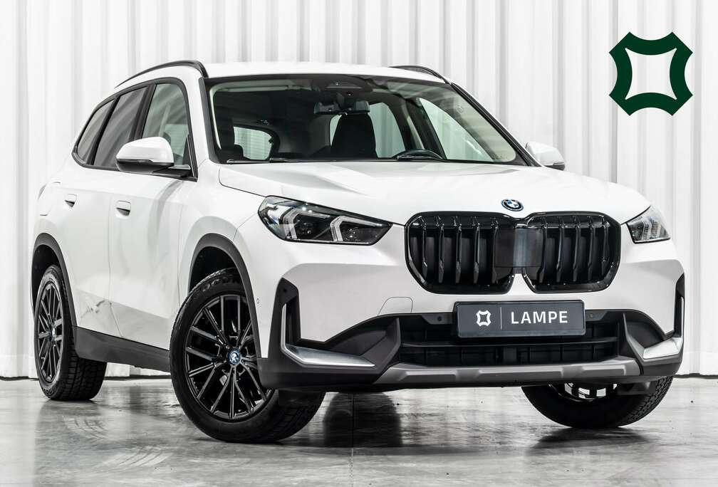 BMW xDrive25e Hybrid Trekh Keyless Sportzetels Carplay