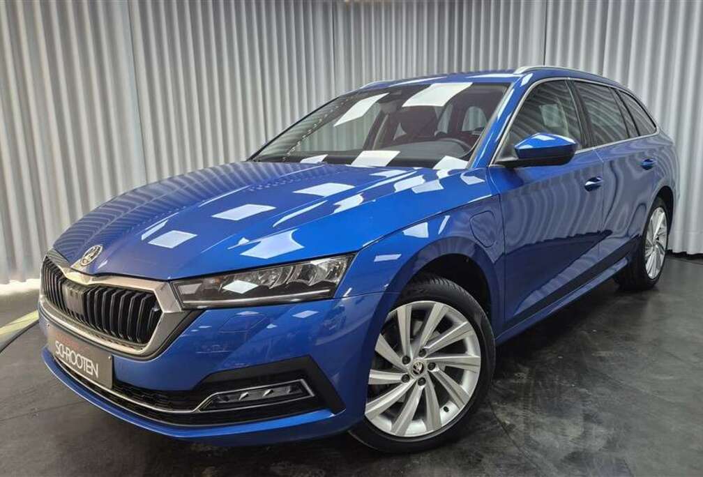 Skoda Combi iv / Clima / App / LED / Navi / Pdc+Cam / ..