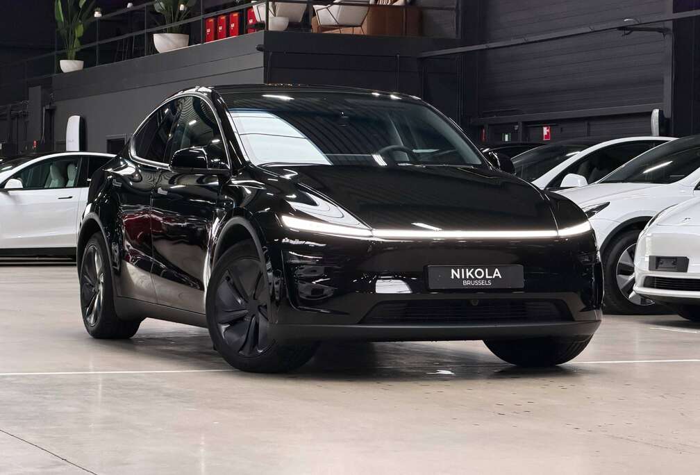 Tesla JUNIPER - PREMIUM - LONG RANGE - ALL WHEEL DRIVE - LOW MILEAGE
