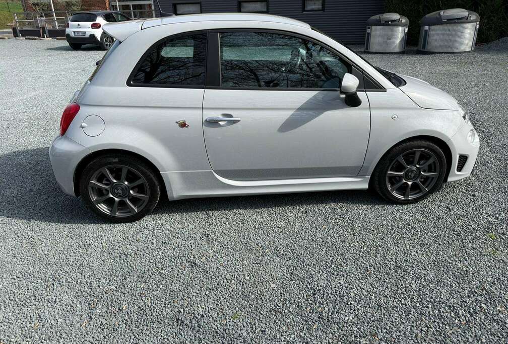 Fiat 595 Abarth 1.4 T-Jet Competizione MTA