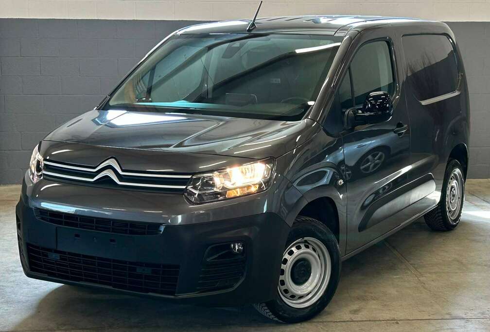 Citroen Berlingo 1.5 BlueHDi 102cv Clim bi-zones digital, GPS, caméra arr et latérale, cruise cotrôle 1er prop Etat neuf