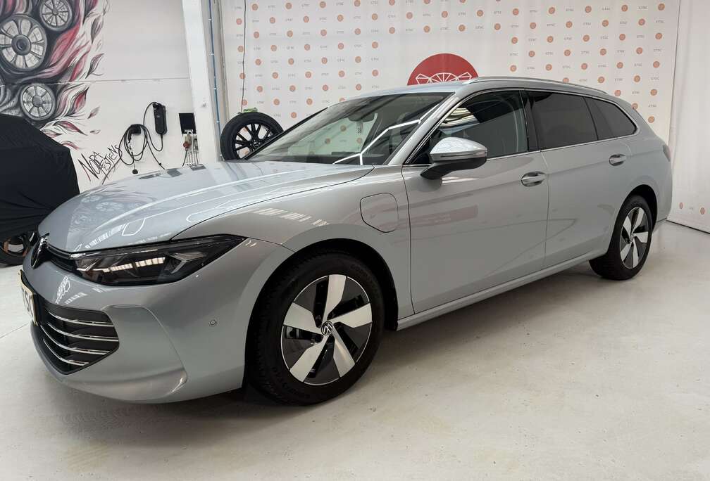 Volkswagen 1.5 TSI Style PHEV Camera ACC Trekhaak Head up