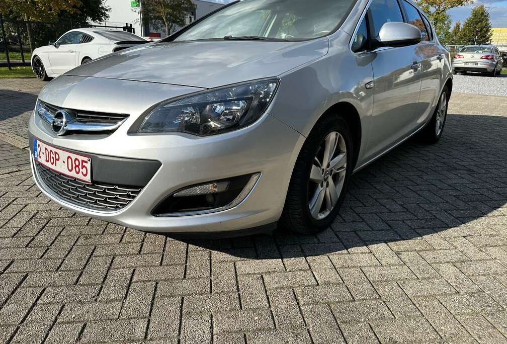 Opel Astra 1.7 CDTI DPF ecoFLEX Start/Stop 99g Exklusiv